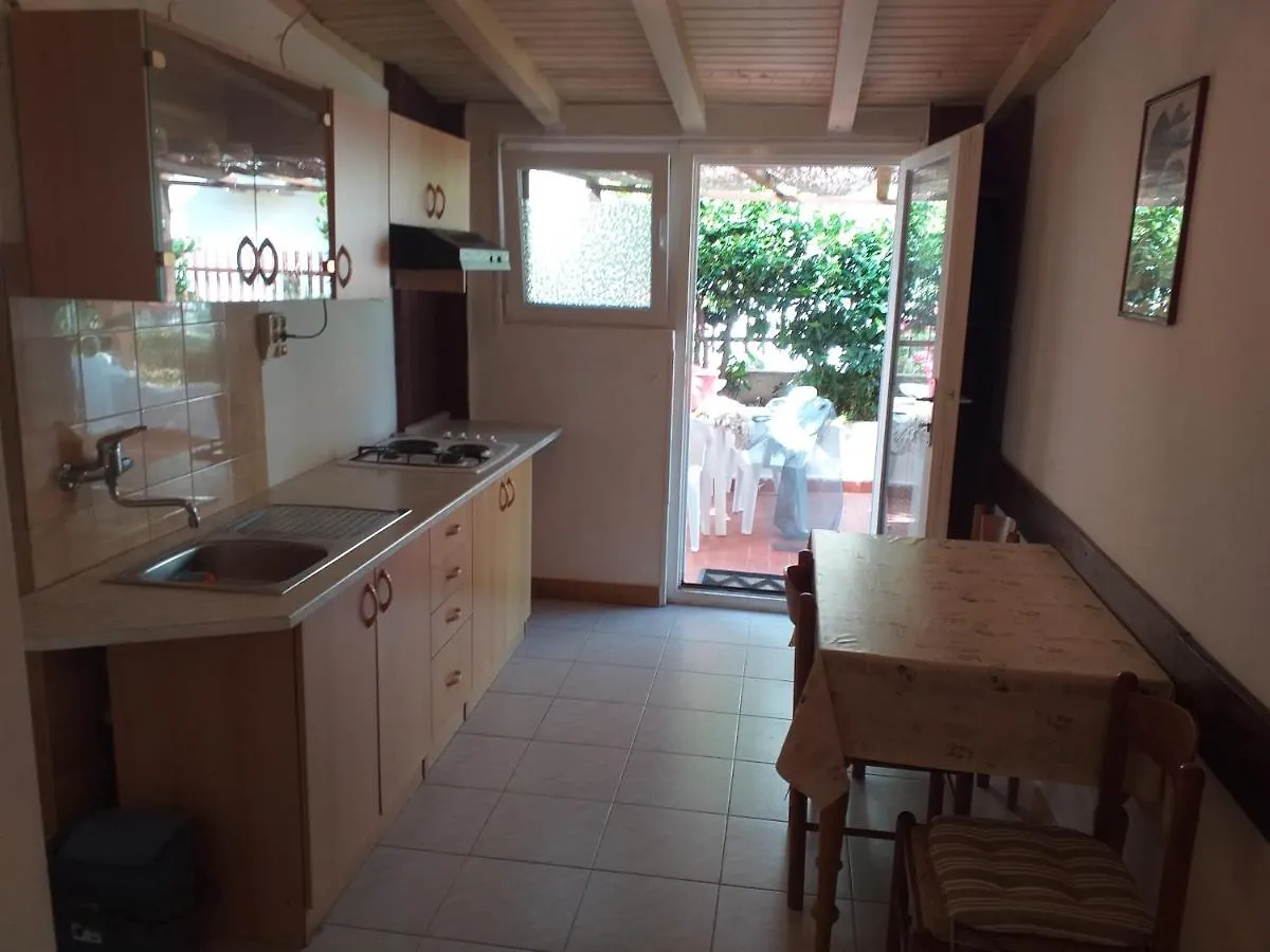 Lungo Mare Apartment Pula 0*,